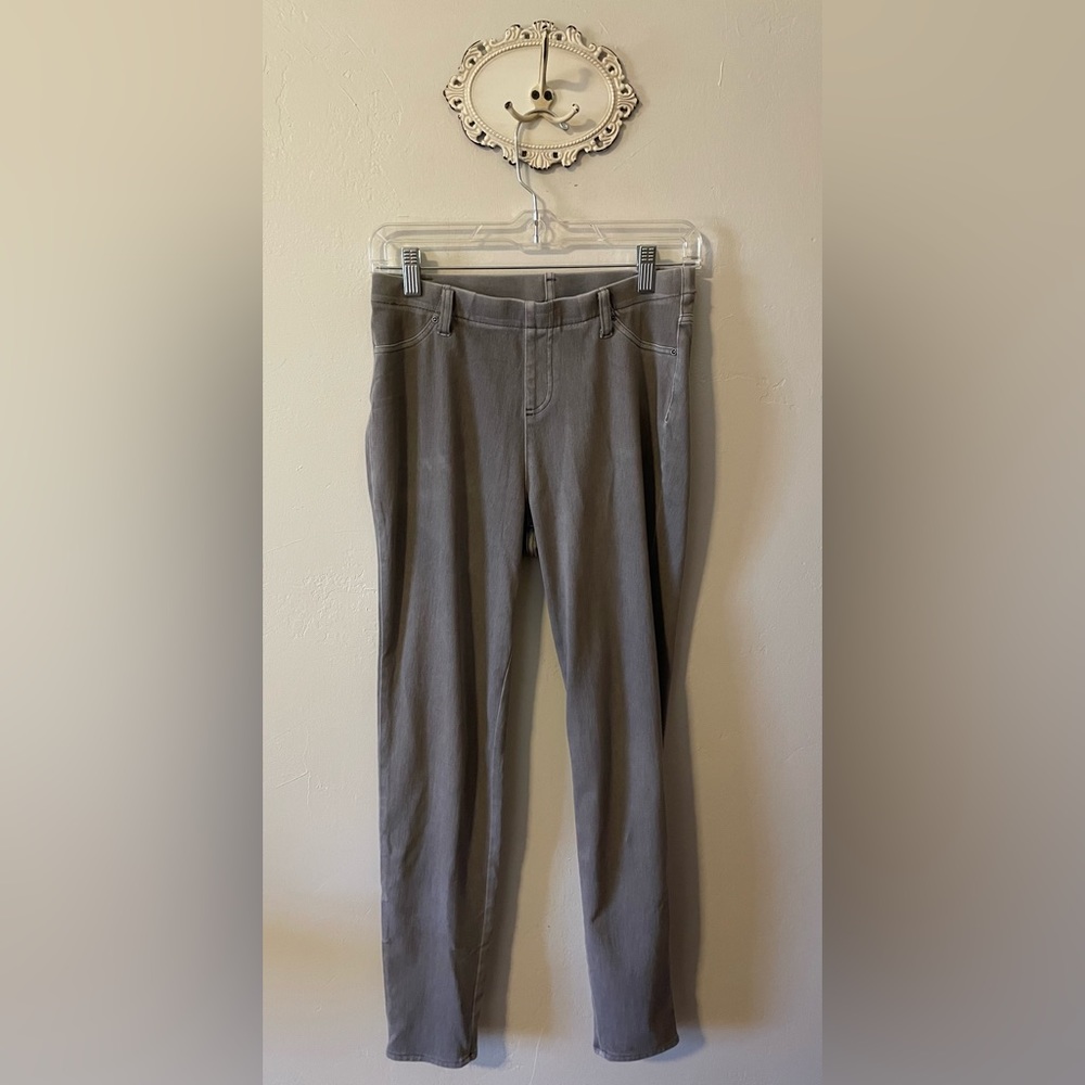 Women's size M (8-10) Time & Tru grey jeggings